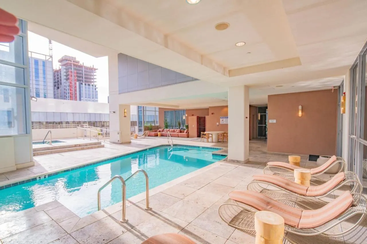 Appartamento Stylish 1Br Highrise Dt, Parking, Pool, Gym, W-D, Golf Phoenix